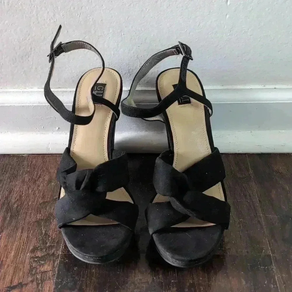 G.I.L.I. Knotted Front Wedge Ankle Strap